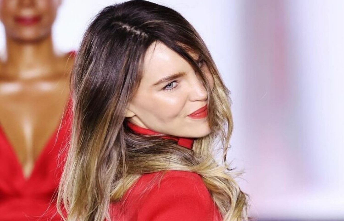 Filtran video de Belinda llorando tras caída en pasarela de París