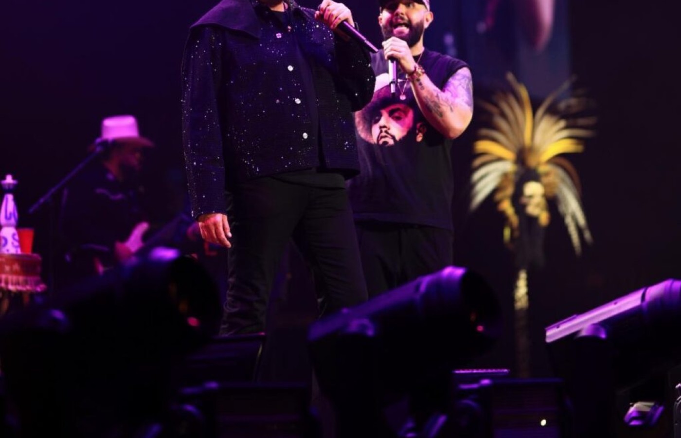 Carín León hizo rugir el Madison Square Garden con"Boca Chueca Tour"