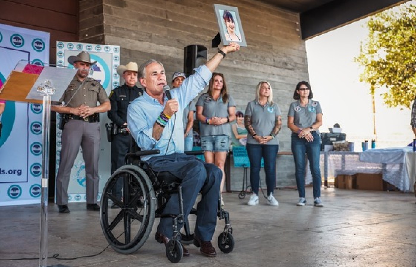 Abbott Recognizes Fentanyl Victims, Raises Awareness In San Antonio