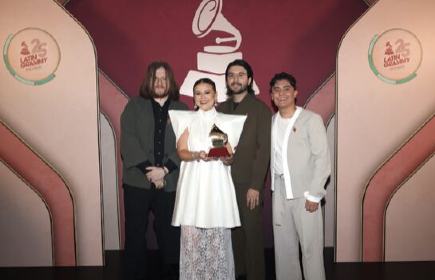 UUn Corazón, ganador al Mejor Album Cristiano