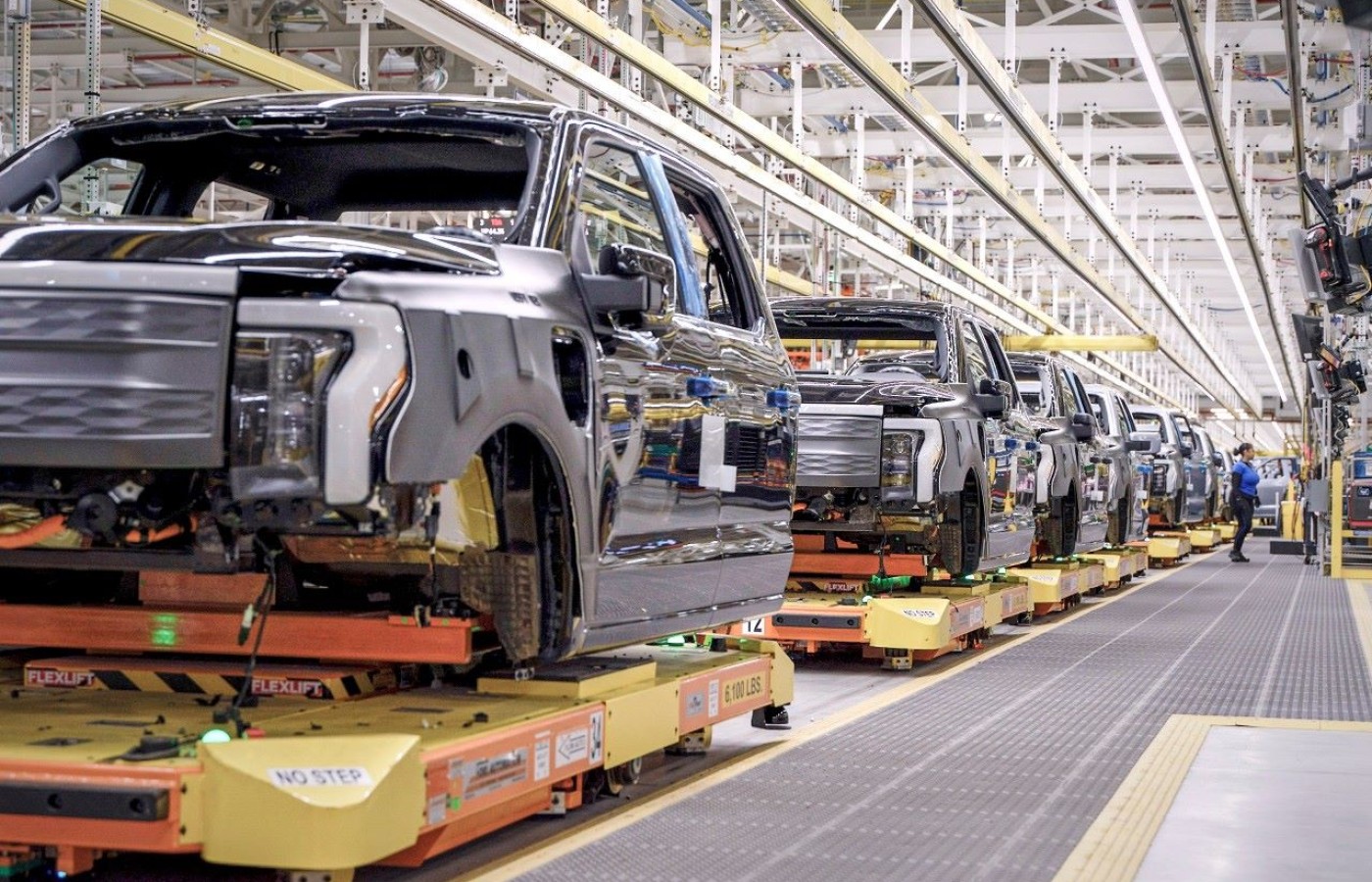 Rouge-Electric-Vehicle-Center_12.jpg