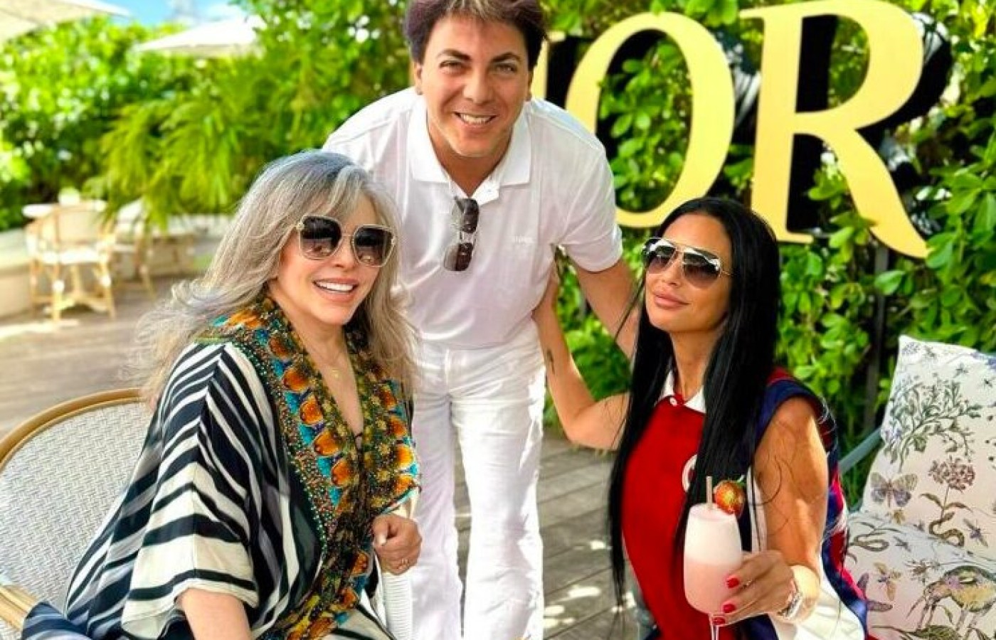Tras el anuncio de su boda, Cristian Castro recibe emotivo detalle de su madre Verónica Castro