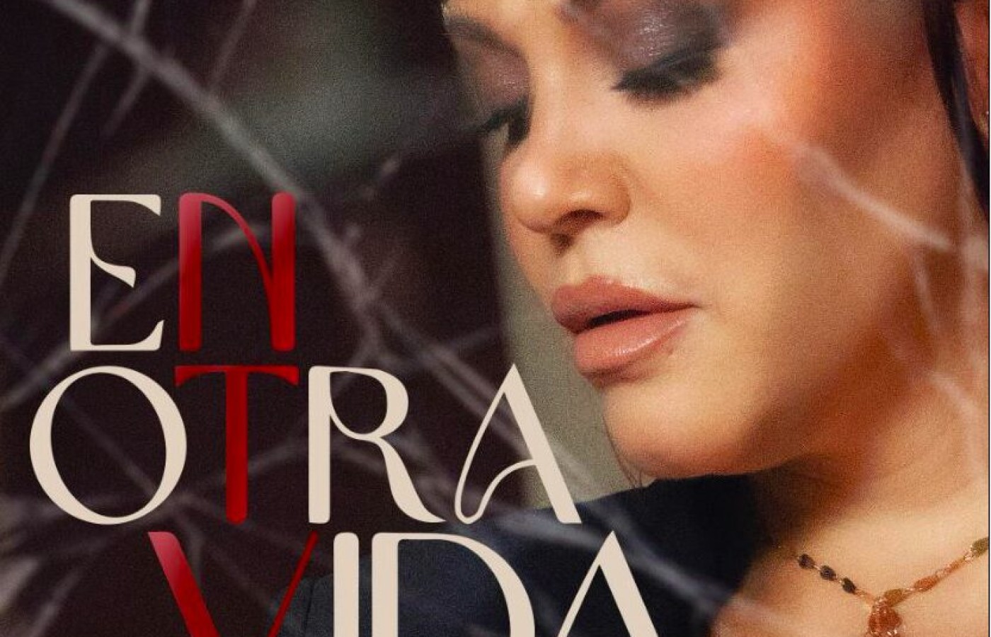 Jacqie Rivera en el mes del amor estrena “En otra vida”