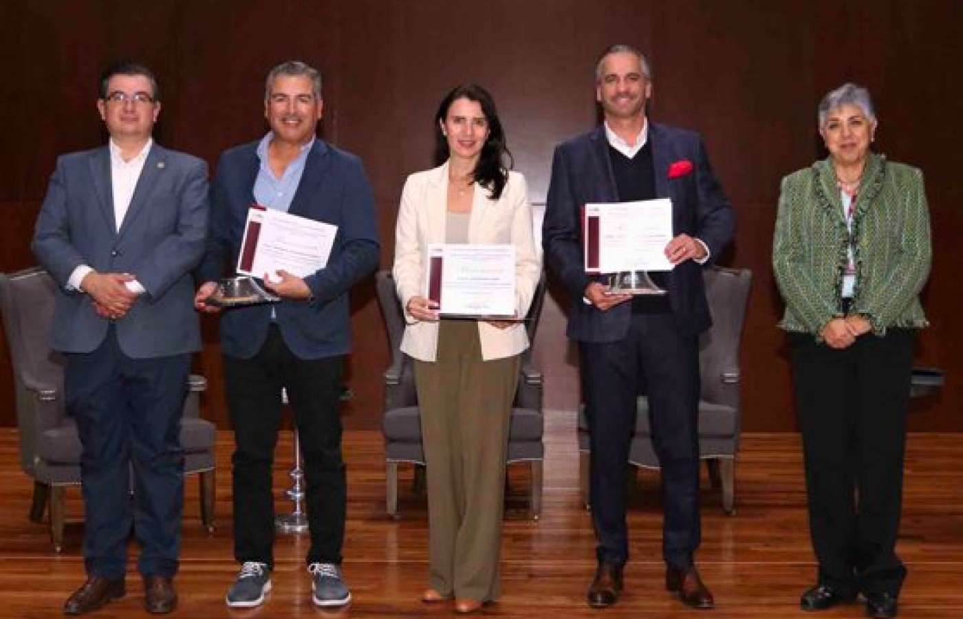 Impulsan el emprendimiento internacional