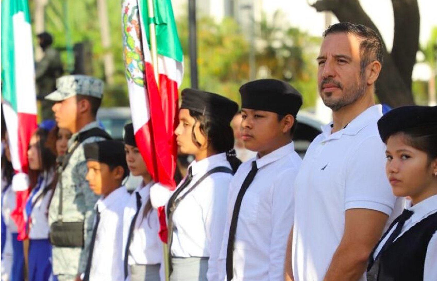Ceremonia de conmemoración del Día de la Bandera Nacional
