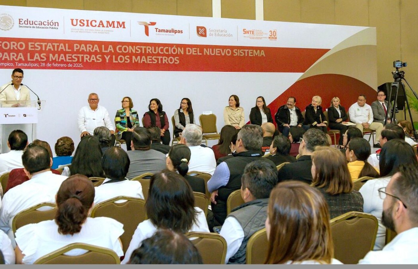 Refuerzan gobiernos federal y estatal compromiso con las y los maestros tamaulipecos