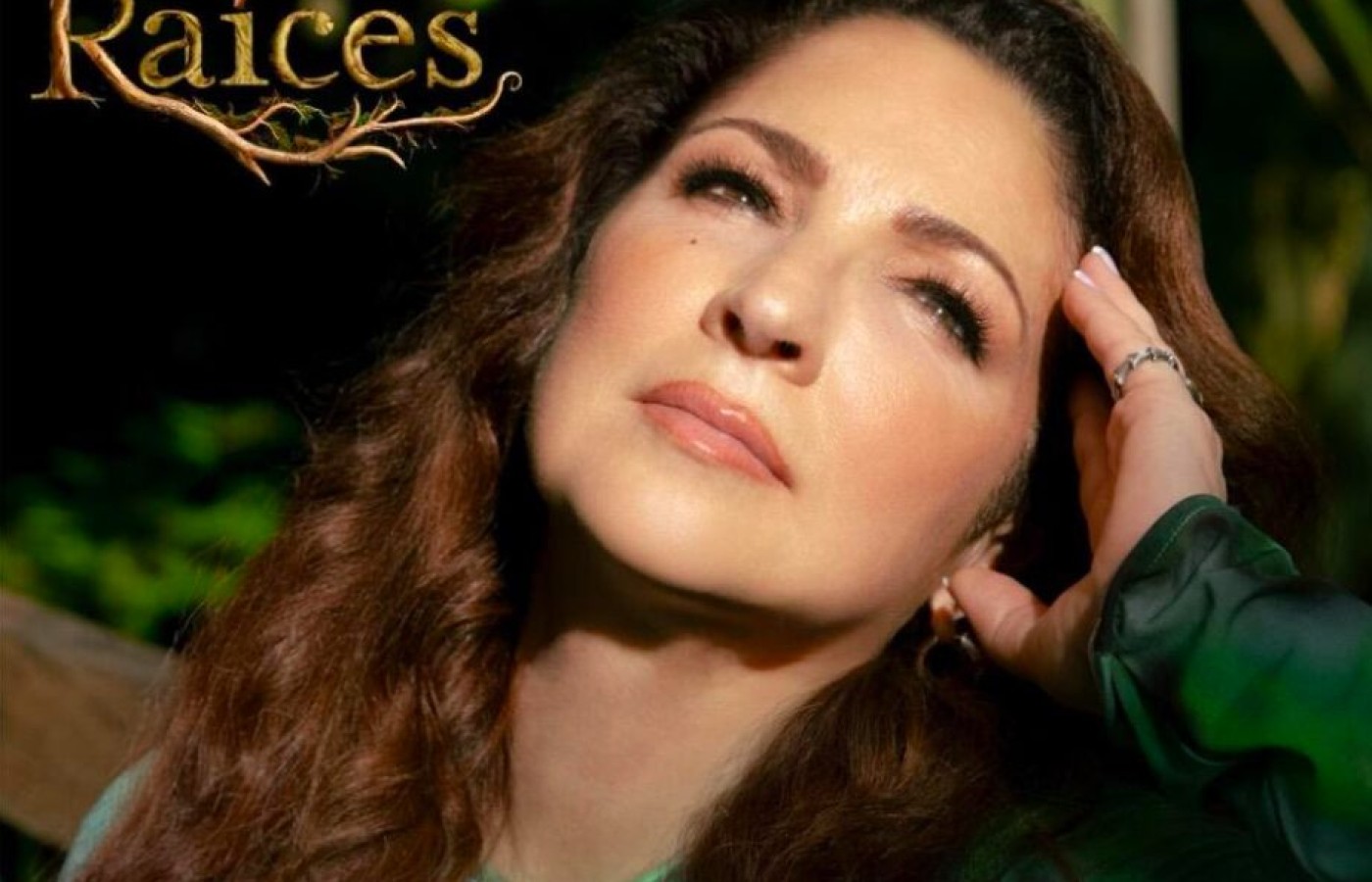 Gloria Estefan abraza su legado   musical con “Raíces”