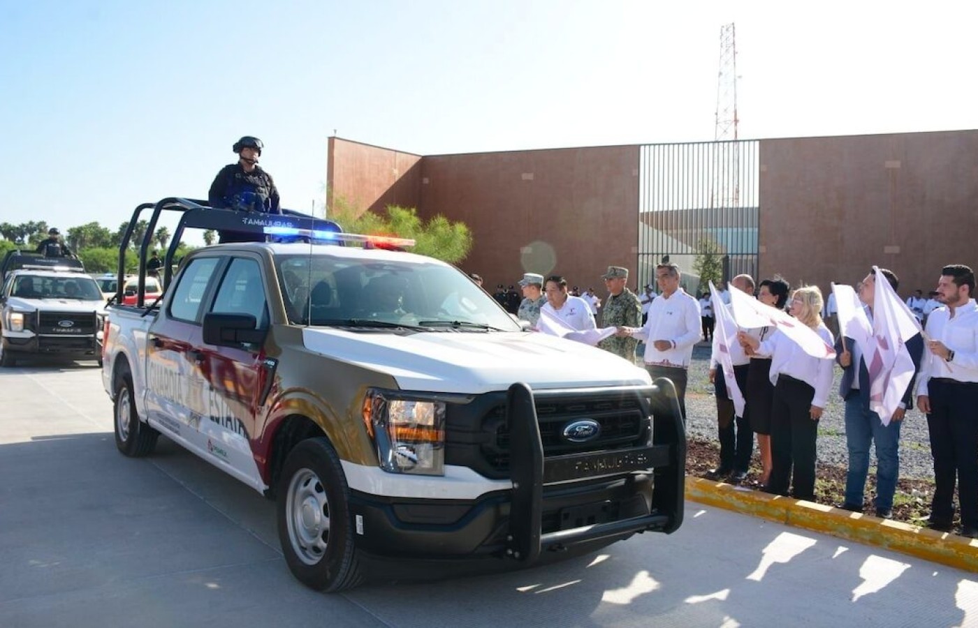 Con equipamiento de parque vehicular a la Guardia Estatal, Tamaulipas se fortalece