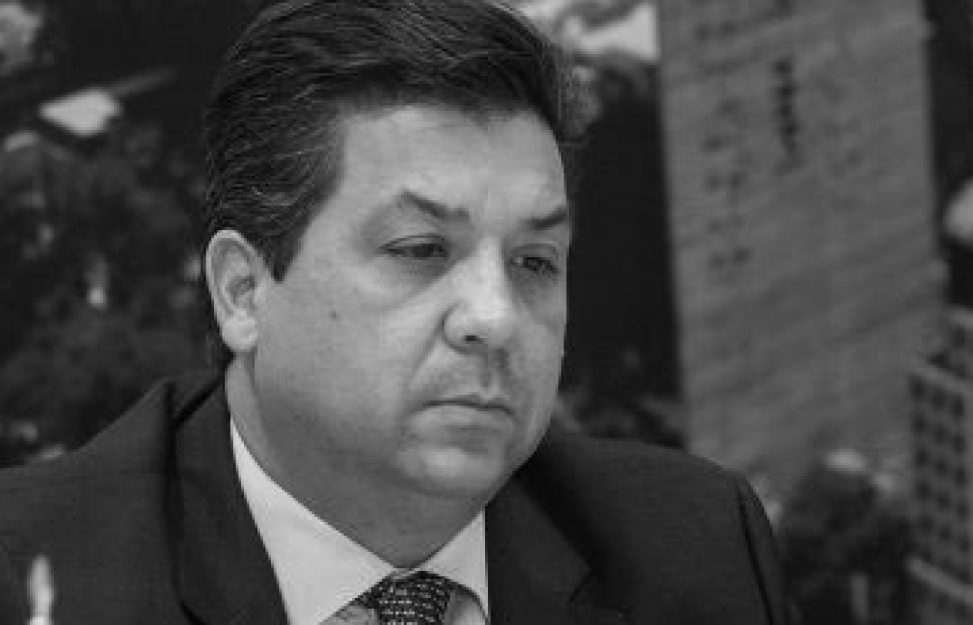 Determina Tribunal Colegiado retirar escoltas a Cabeza de Vaca
