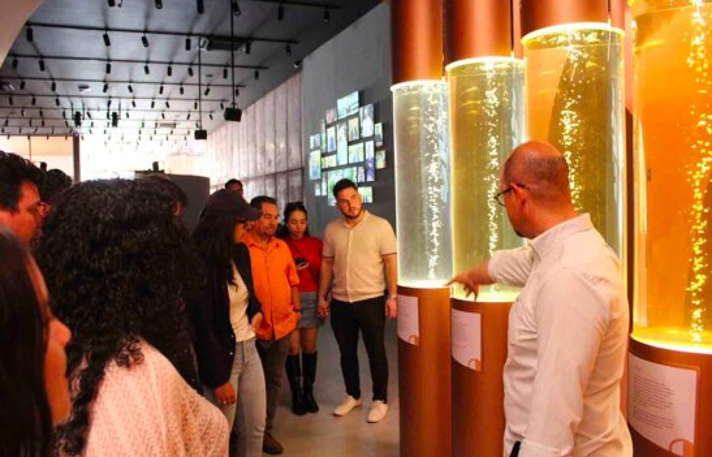 Estudiantes de Posgrados visitan el Tequila Lab 