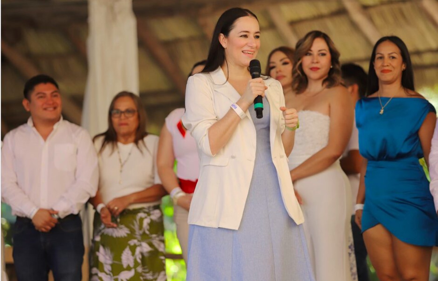 Festeja Gobierno del Bien a sus mamás trabajadoras