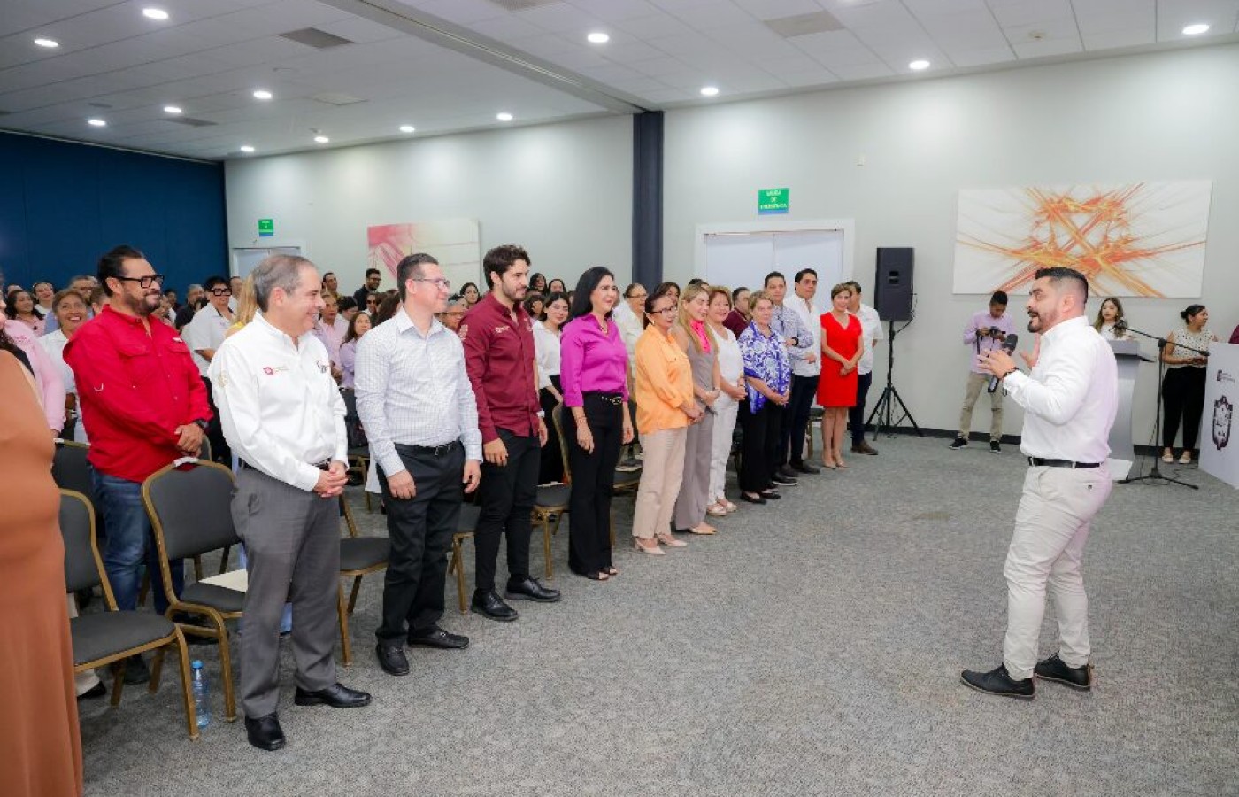 Promueve Mónica Villarreal Profesionalización del Servicio Público en Tampico