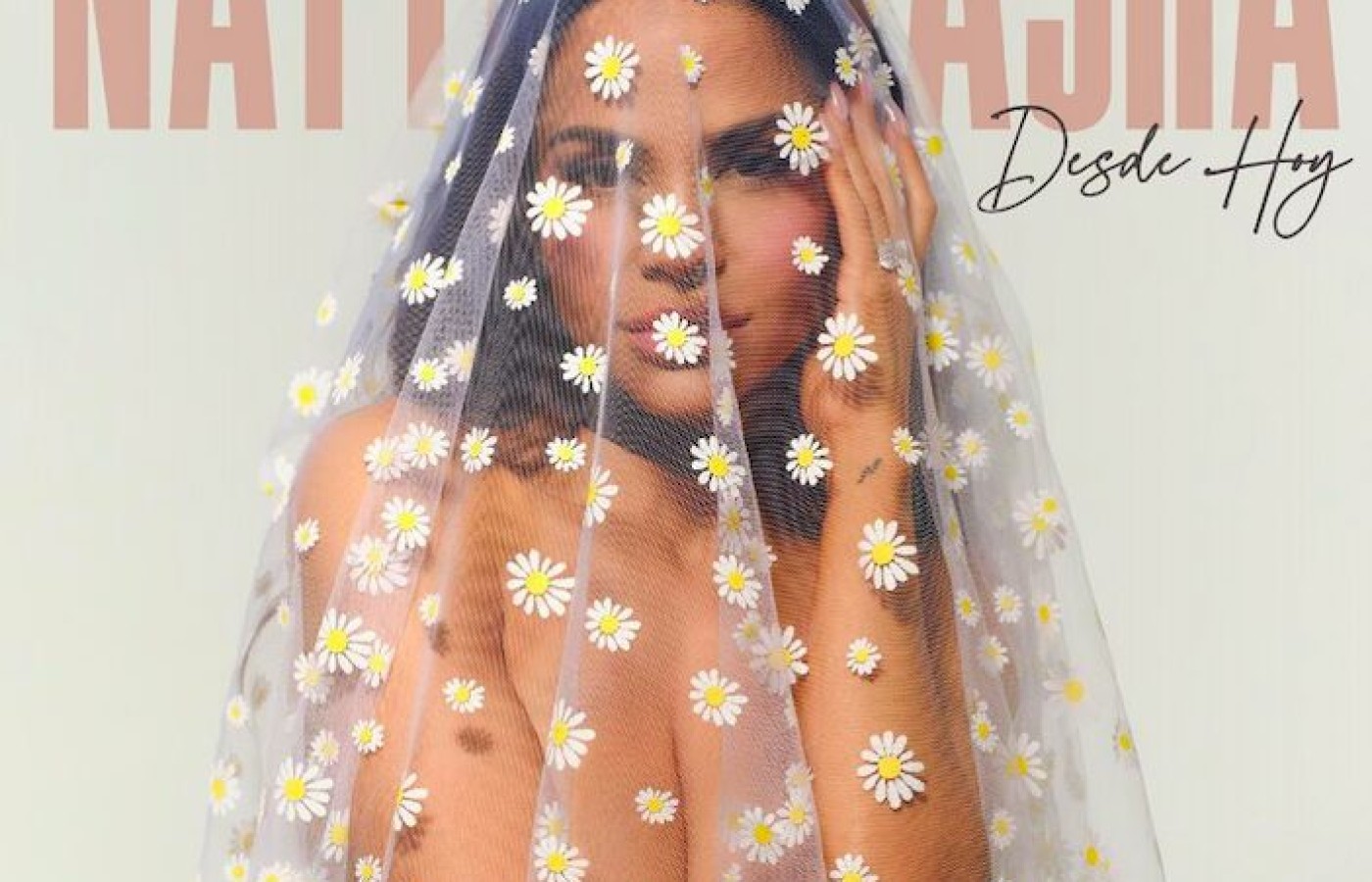 Natti Natasha encabeza dos listas de Billboard con el sencillo “Desde Hoy”