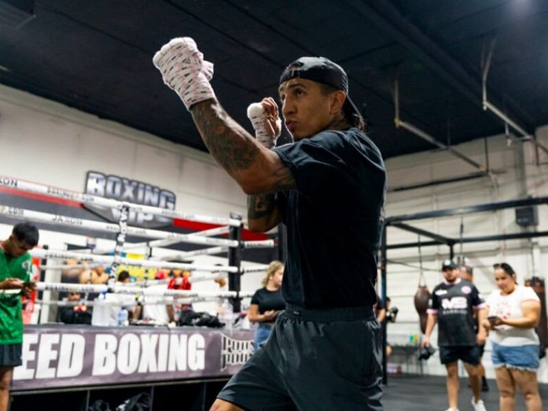 Entrenamiento de Mario Barrios abierto a la prensa, en Las Vegas