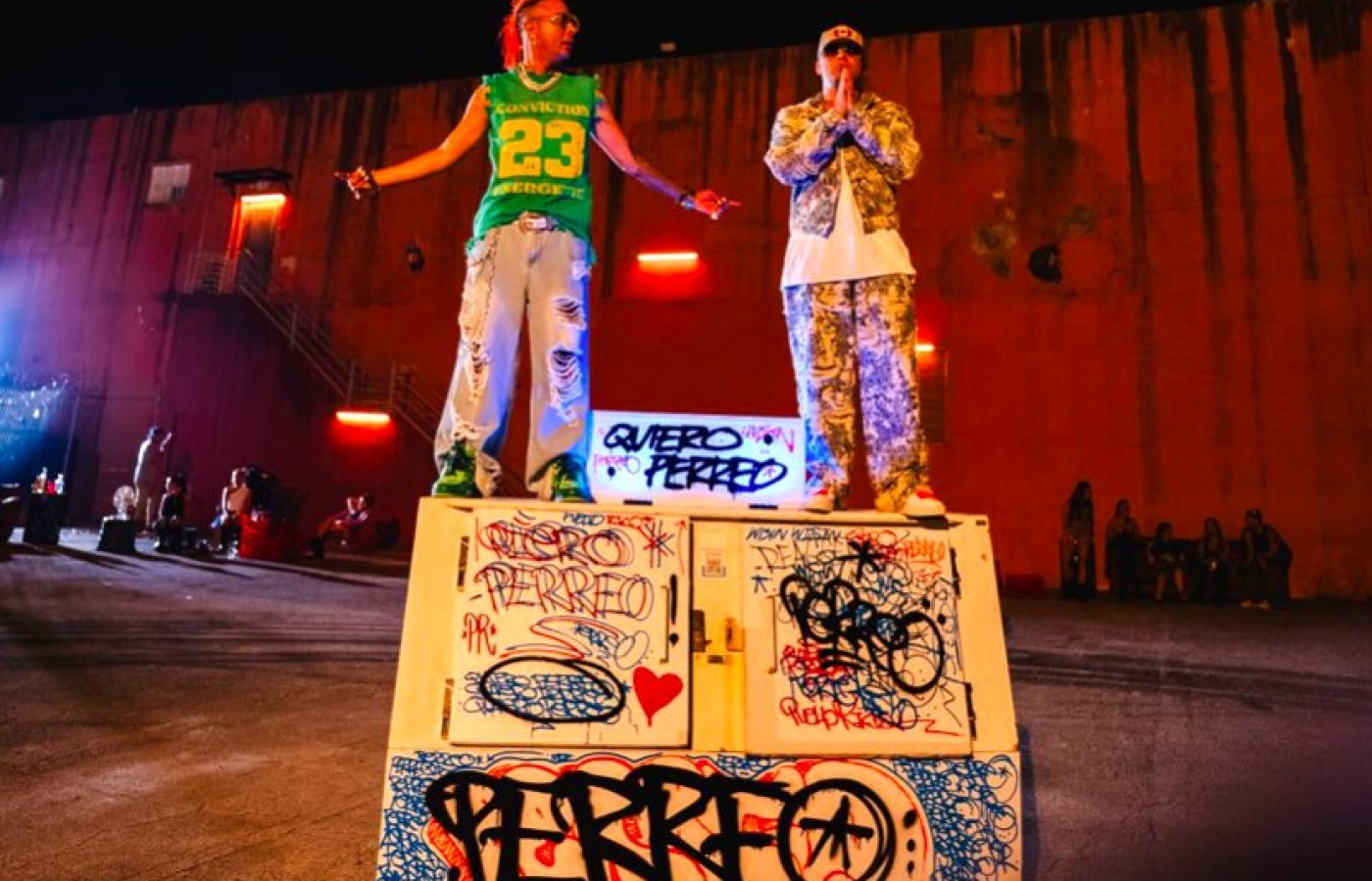 Wisin trae de vuelta La Calle y la nostalgia con el video “Quiere Perreo” junto a Sir Speedy