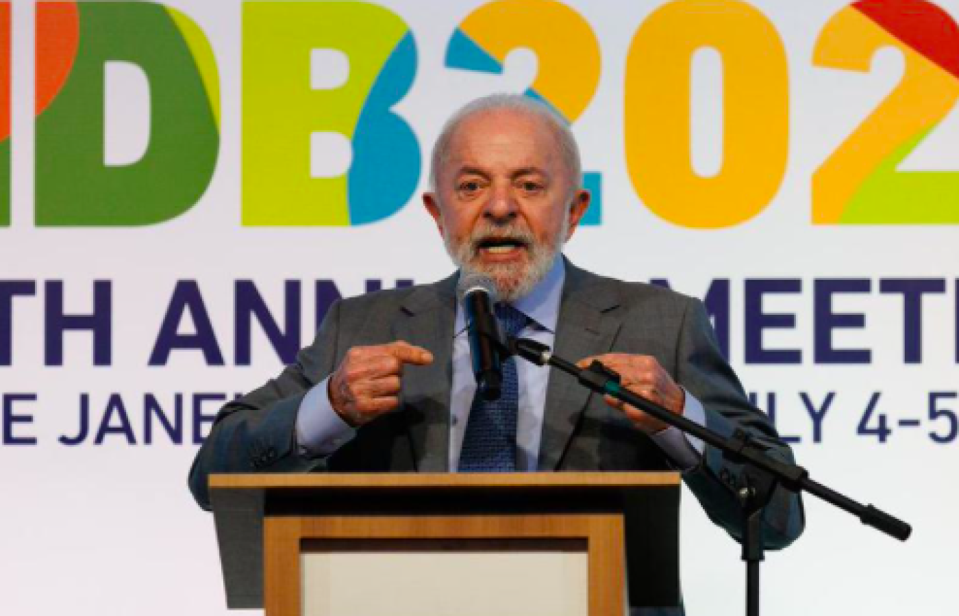 Lula insinúa intención de reelegirse, en 2026