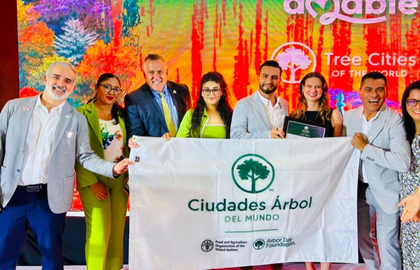 Puerto Vallarta recibe reconocimiento internacional como "Ciudad Árbol del Mundo"