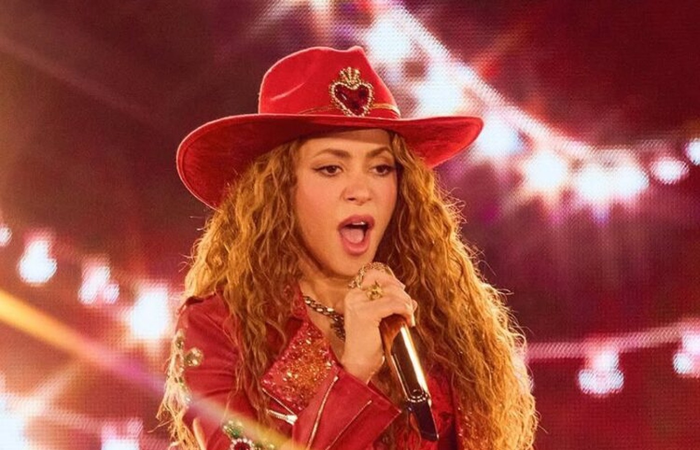 Shakira supera el millón de boletos vendidos en México con su gira “Las Mujeres Ya No Lloran World Tour”