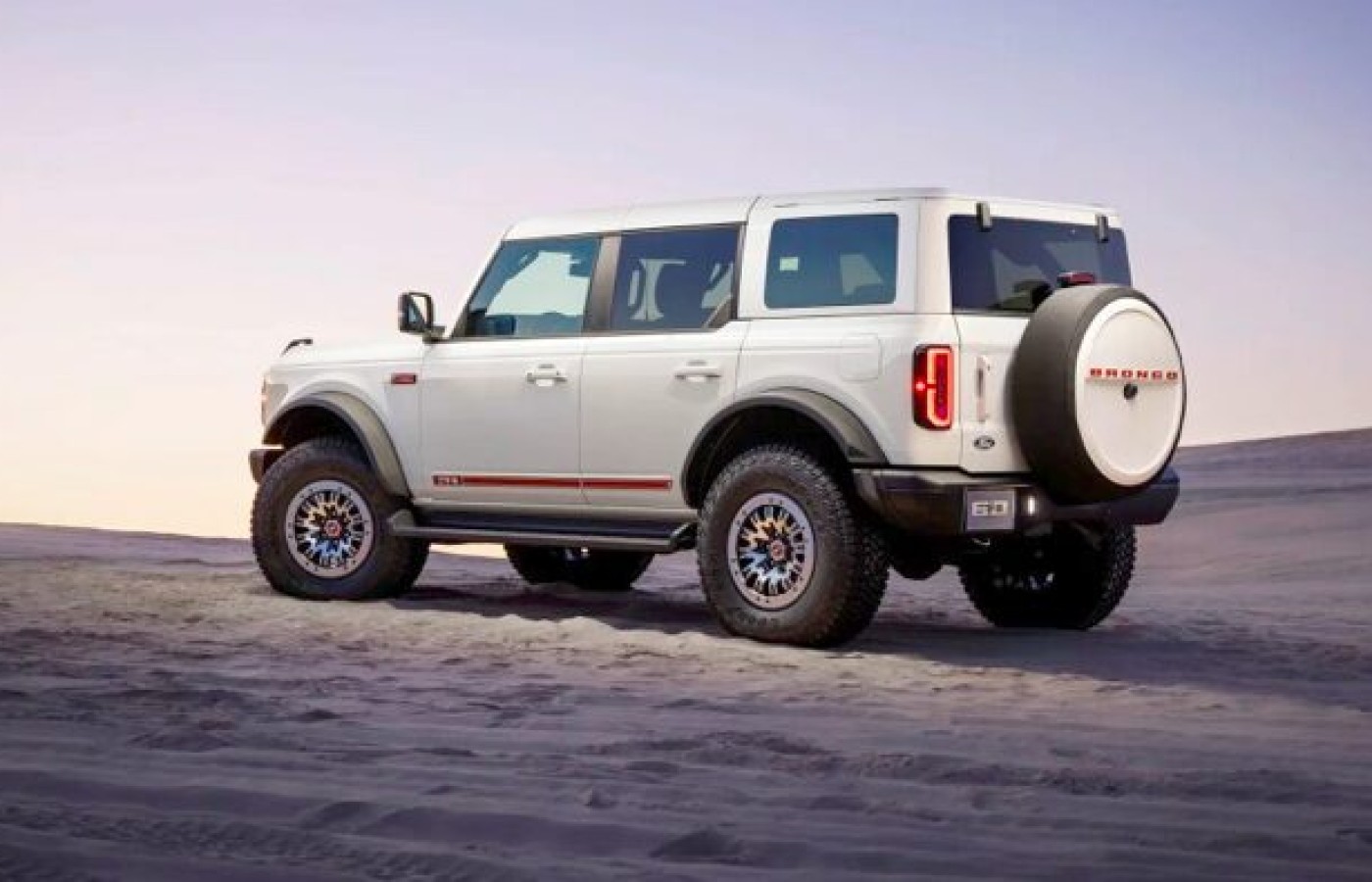 El paquete del 60.º aniversario del Bronco 2026 celebra la herencia y la capacidad de construir una nueva aventura 