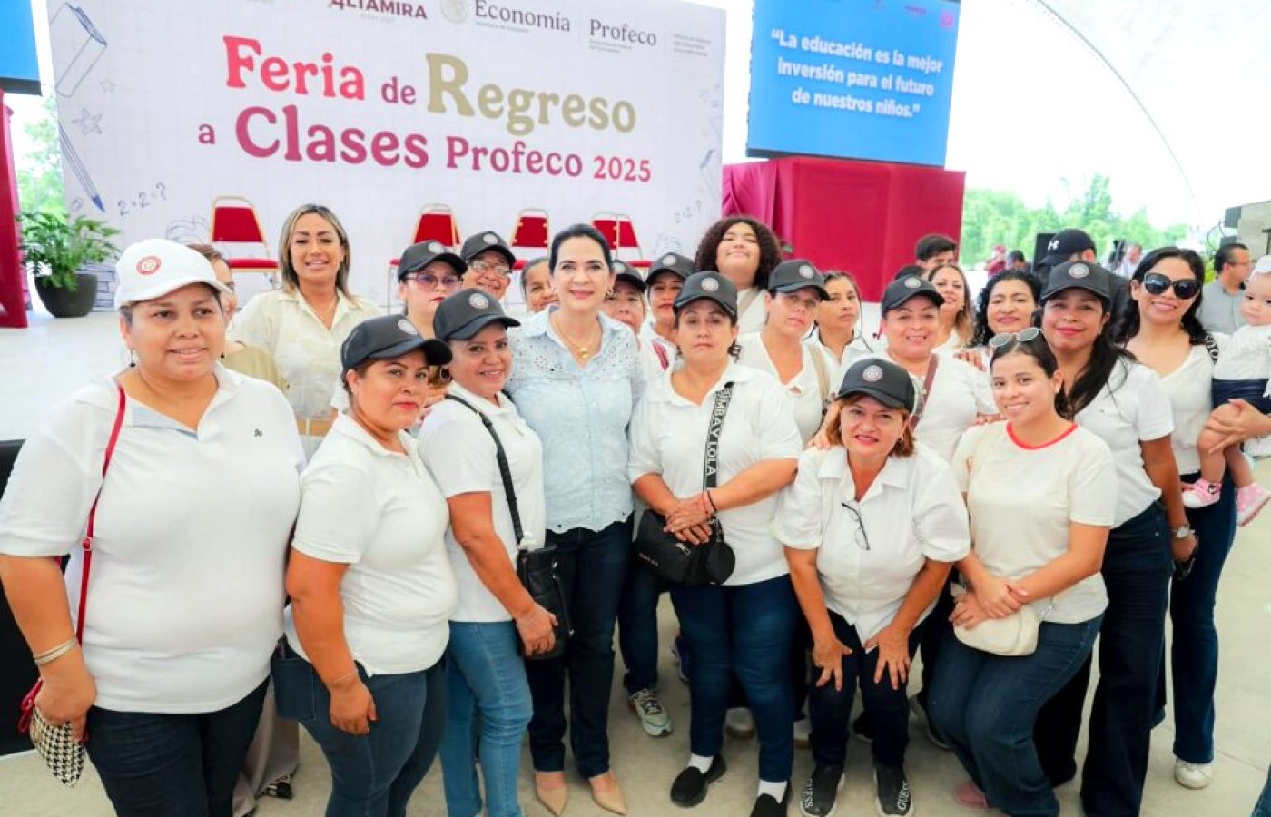 Mónica Villarreal encabeza arranque de la Feria de Regreso a Clases Profeco 2025