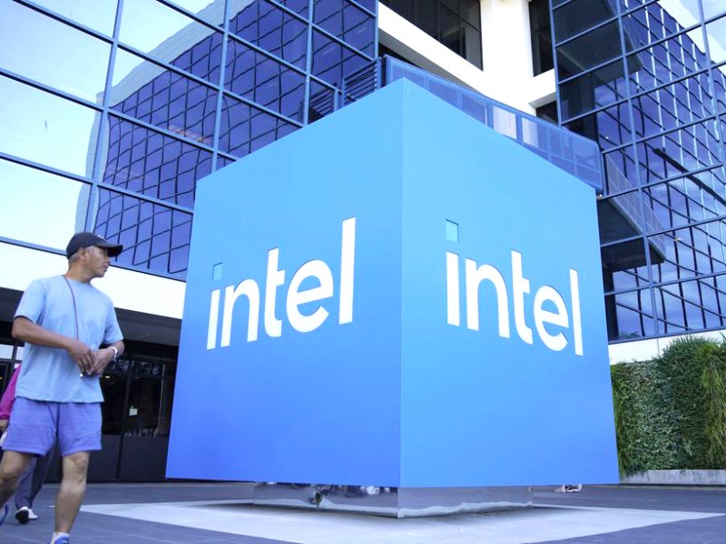 La Administración Trump valora adquirir un 10 por ciento de Intel, según medios