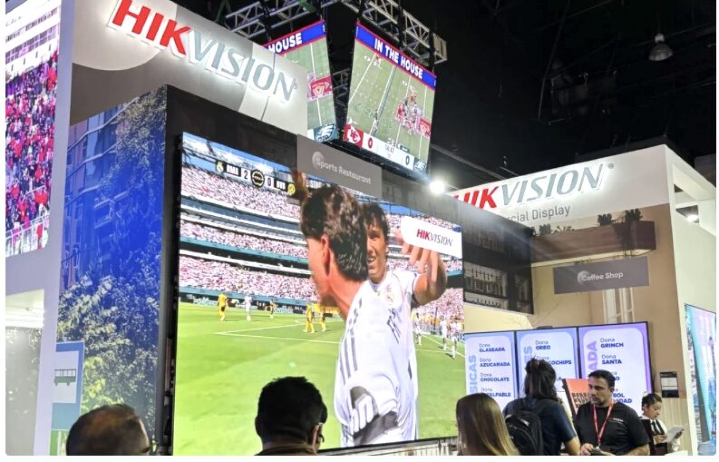México se alista con pantallas de otro nivel para el Mundial