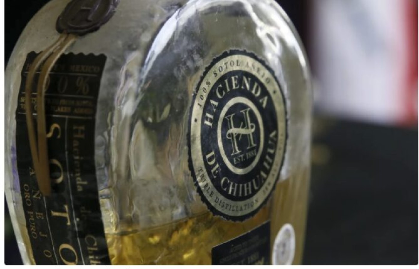 Consumo de mezcal cae en México por precios altos y desinterés juvenil