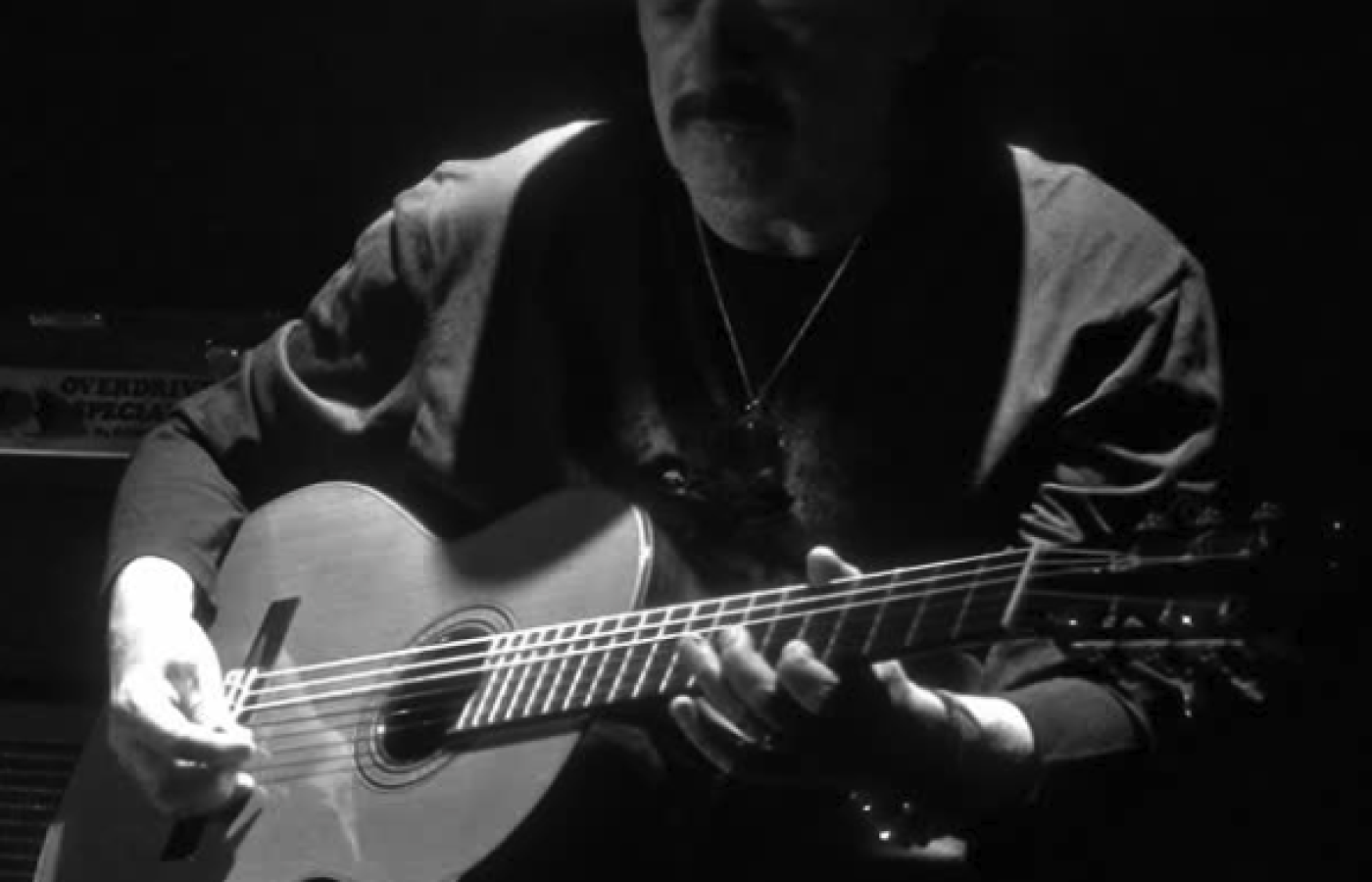 Carlos Santana y Carín León juntos en una colaboración "profundamente espiritual"