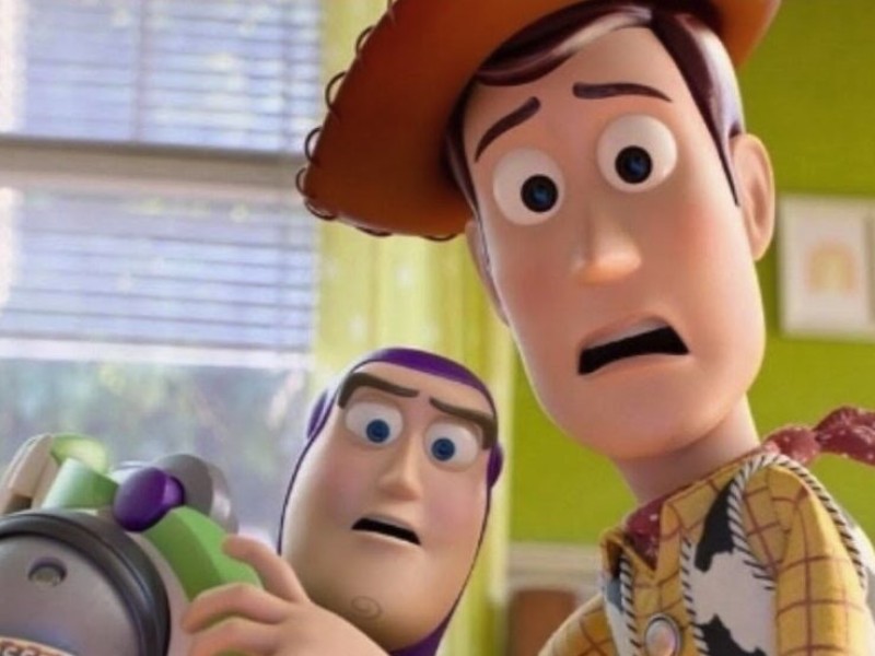 Woody y Buzz enfrentan a una nueva amenaza digital en “Toy Story 5”