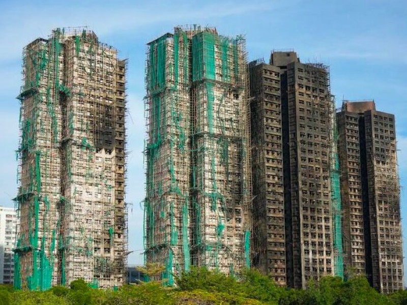 Rinden homenaje a las víctimas del incendio de edificios residenciales en Hong Kong