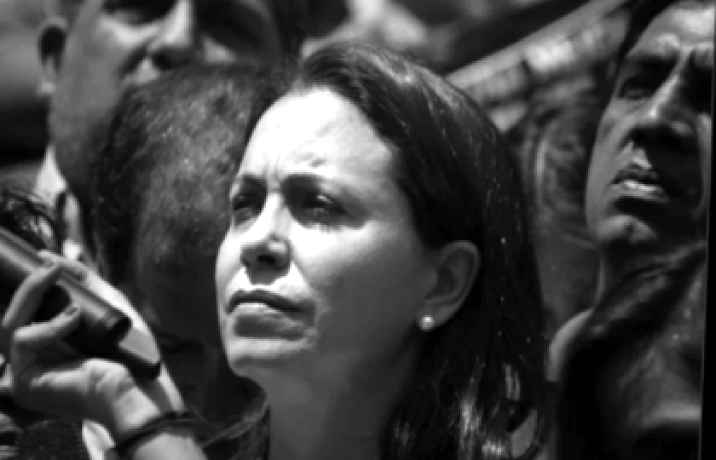 Corina Machado arriesga su retorno a Venezuela, confirma viaje a Oslo por Nobel de la Paz