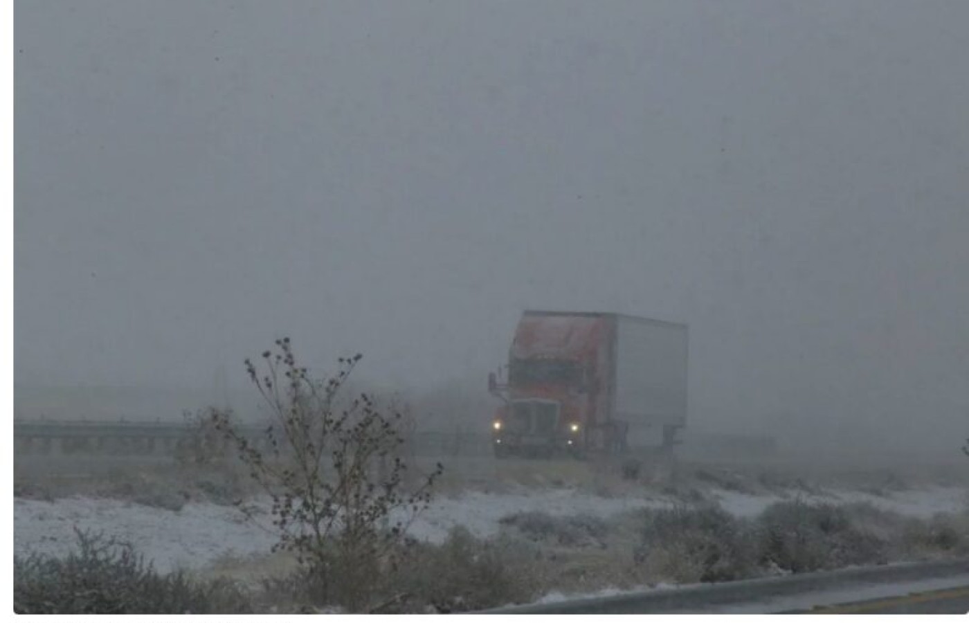 Tormentas invernales paralizan vuelos y provocan emergencias en EU