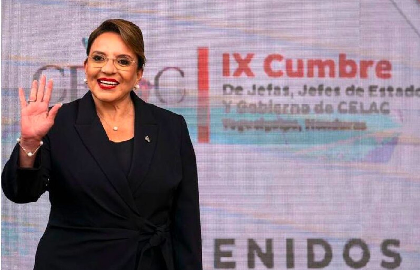 Servir al pueblo hondureño fue "el honor más grande", asegura presidenta saliente de Honduras