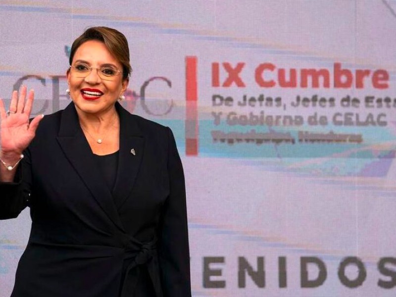 Servir al pueblo hondureño fue "el honor más grande", asegura presidenta saliente de Honduras