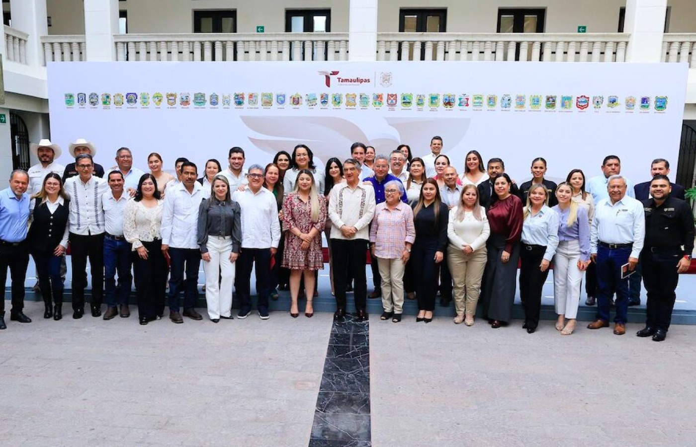 Recibe Américo cartera de proyectos 2026 y exhorta a munícipes a ejercer recursos con honestidad