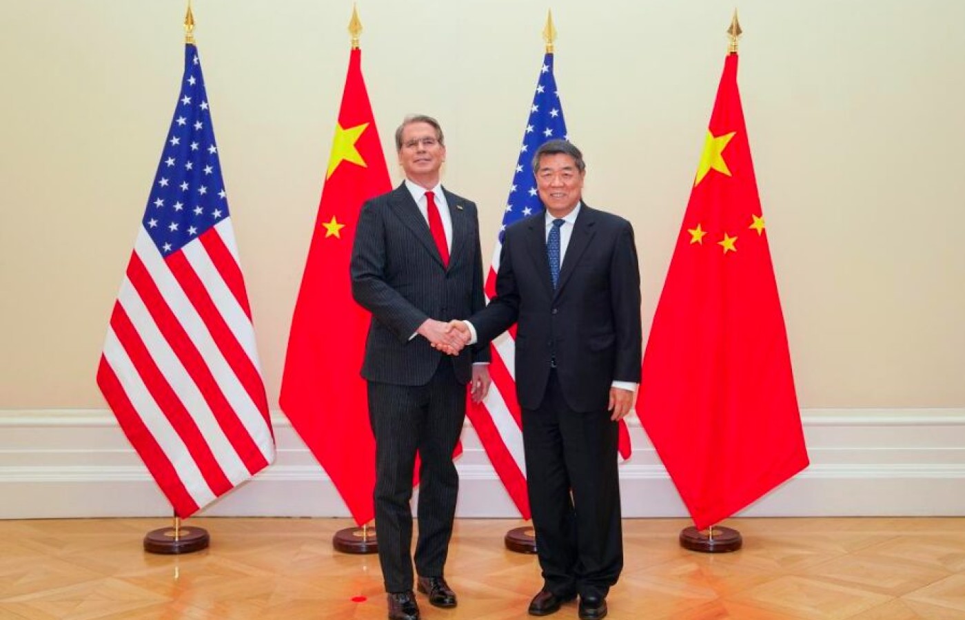 China y EU sostienen conversaciones francas, profundas y constructivas sobre temas económicos y comerciales