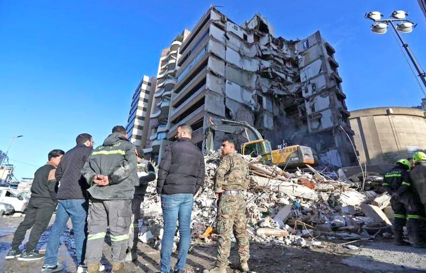 Cifra de muertos por ataques israelíes en Líbano asciende a 2.055