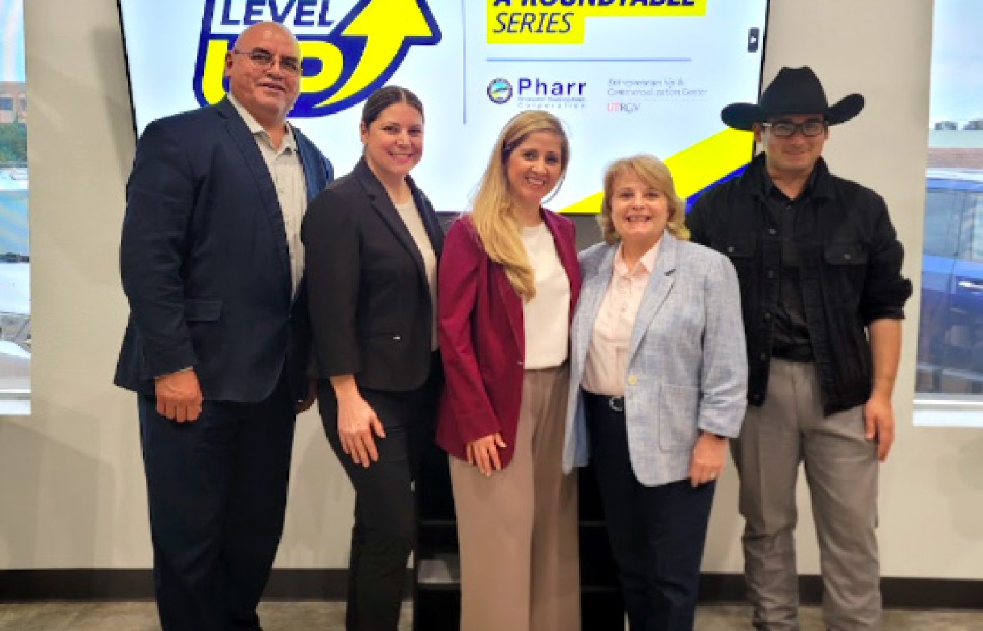 Pharr lanza la serie de mesas redondas empresariales