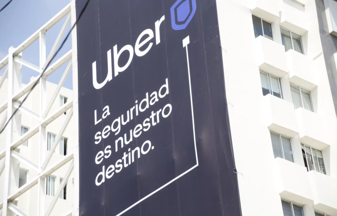 Movilidad en aeropuertos enfrenta reto de Uber por Mundial 2026 en México