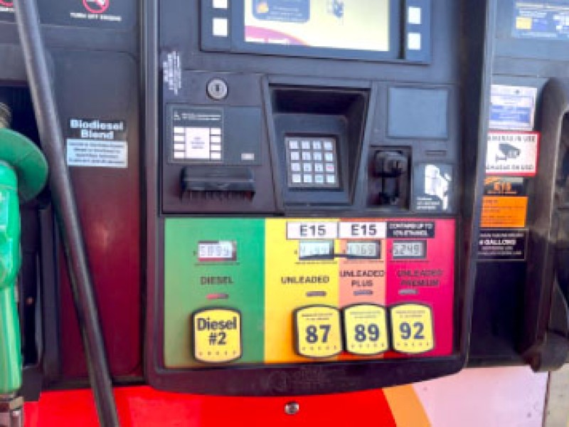 Preocupan los altos precios de la gasolina en Texas