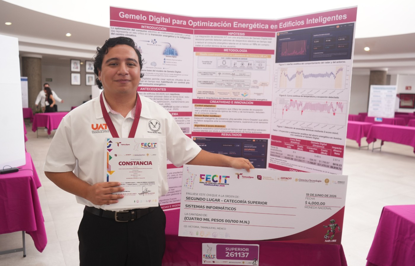 Estudiante de la UAT diseña dispositivo para reducir el consumo eléctrico en edificios