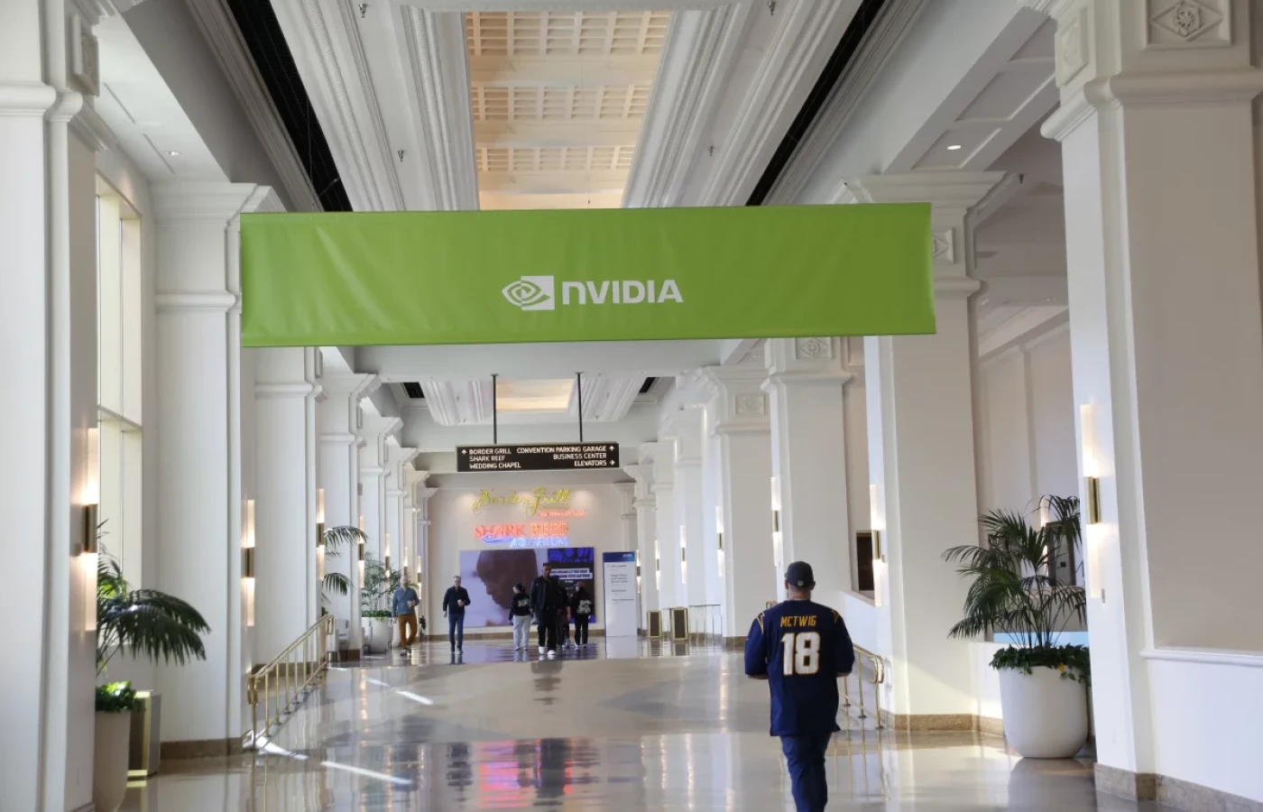 NVIDIA lleva la competencia de la IA de las GPU al sistema completo