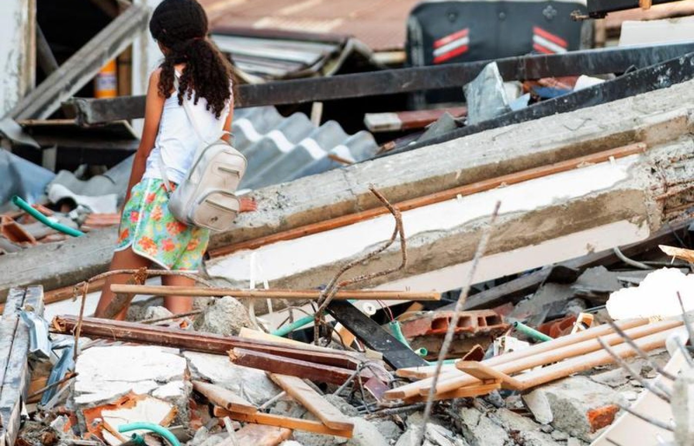 Aumenta a 188 el número de muertos por sismo en Colombia