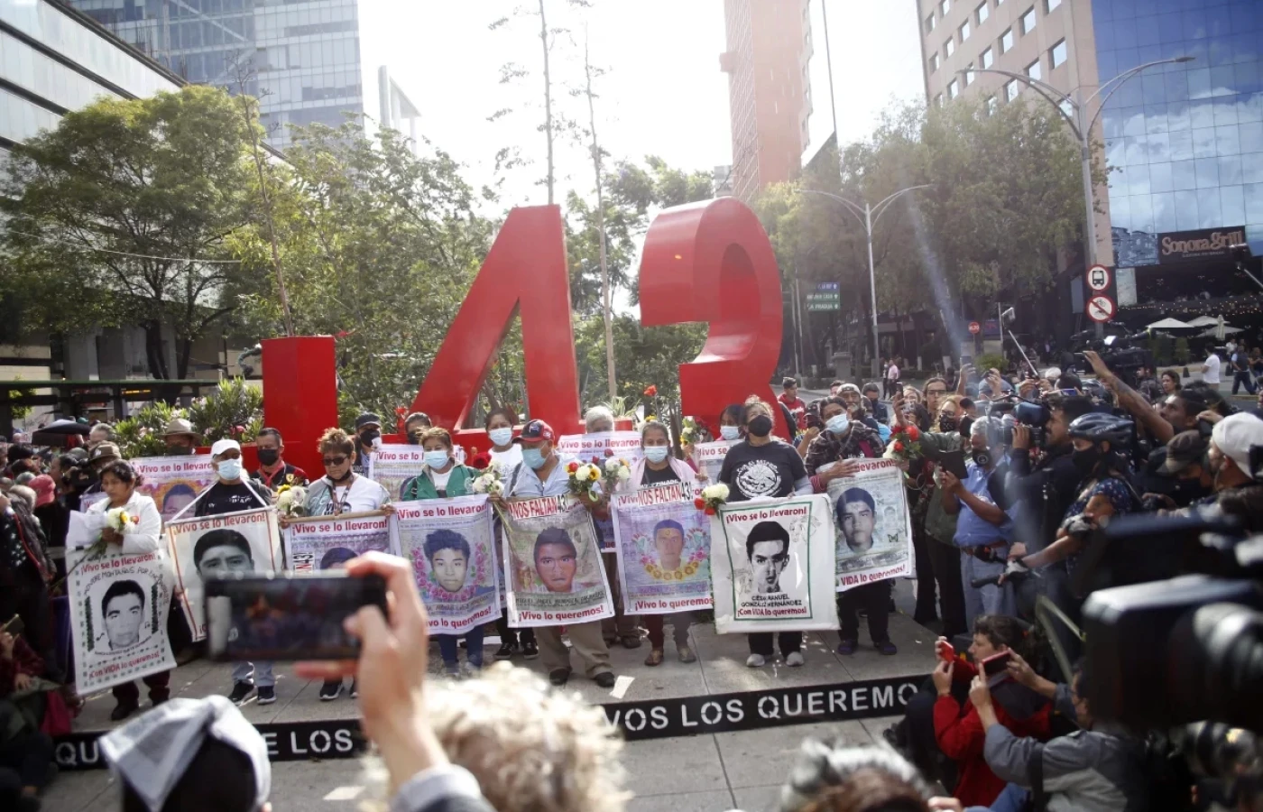 Ayotzinapa, 12 años después: Qué se sabe y qué falta esclarecer sobre los 43 estudiantes