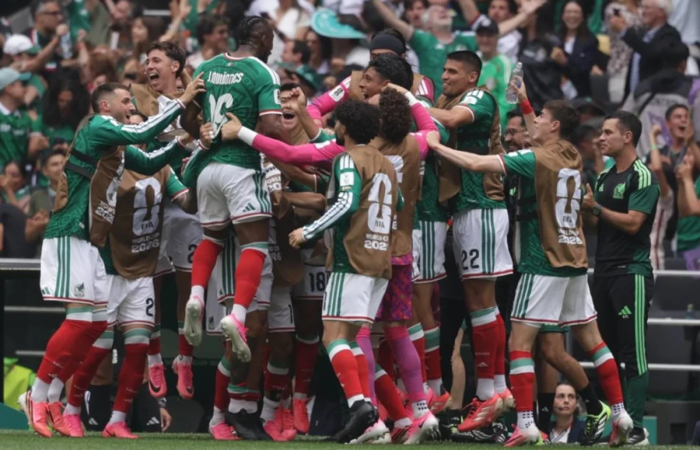 México rompe racha inaugural del Mundial con victoria 2 a 0 sobre Sudáfrica