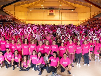 Suma la UAT esfuerzos contra el cáncer de mama mediante el Zumbathón con Causa “Energía Rosa”