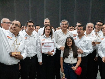 Gobernador reconoce a la UAT por su aportación a la investigación en el campo energético