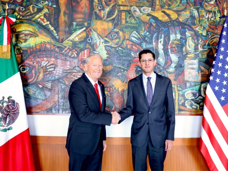 Sheinbaum recibe al embajador de EU tras polémica por academia policial en Querétaro