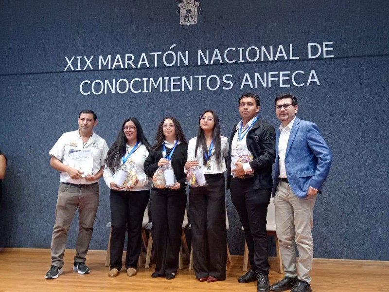 Estudiantes de la UAT ganan primer lugar en Maratón Nacional de Conocimientos