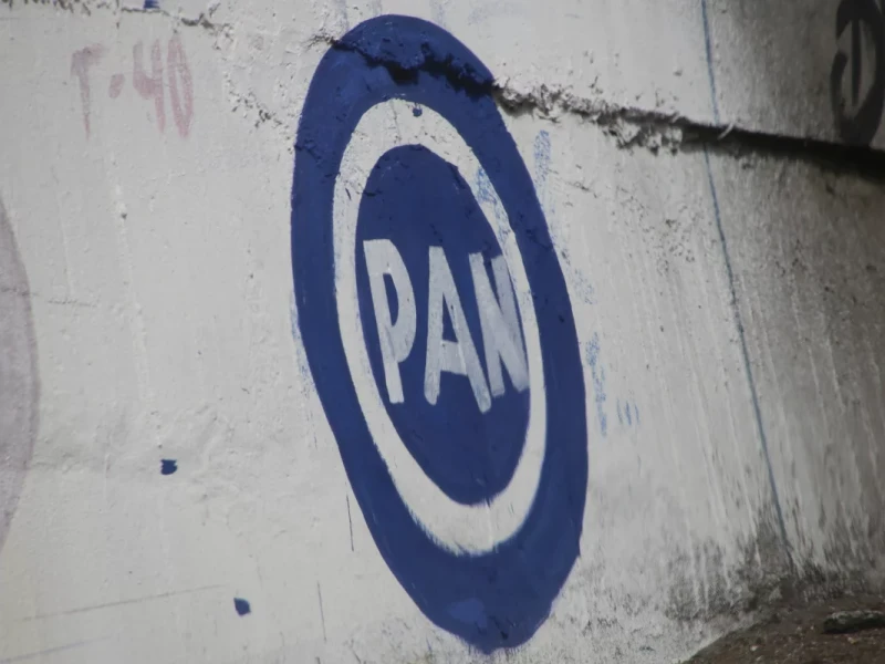 PAN denuncia a AMLO por presuntos vínculos entre Estado y crimen organizado